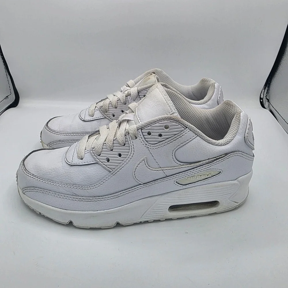 Nike Air Max 90 White Metallic Silver HF6358-102 Kids 4Y Womens 5.5 Sneaker